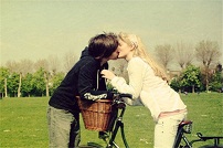 欧美情侣接吻图片唯美-时间已停在这一刻